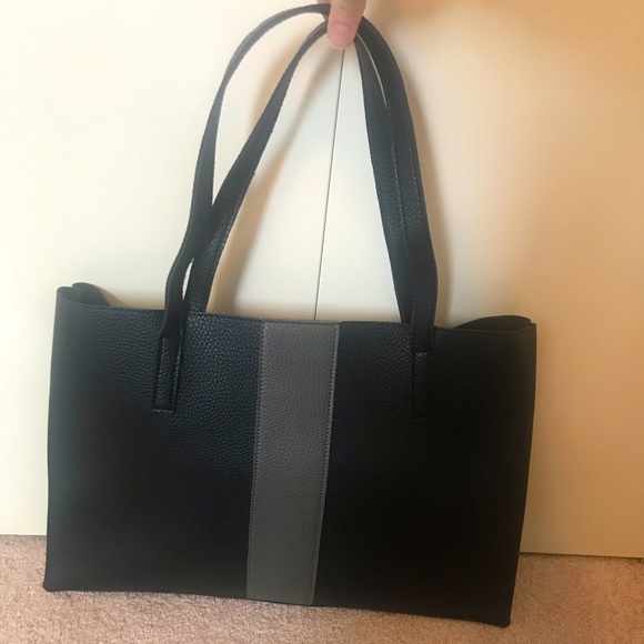 Vince Camuto Handbags - ⭐️4/$20⭐️New Vince Camuto Bag Black and Grey